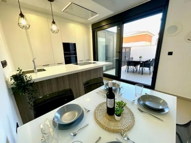 Gatu Premium Alma Marinera, Preferente Mayores De 25 Anos Y Familias Cadiz 0*,