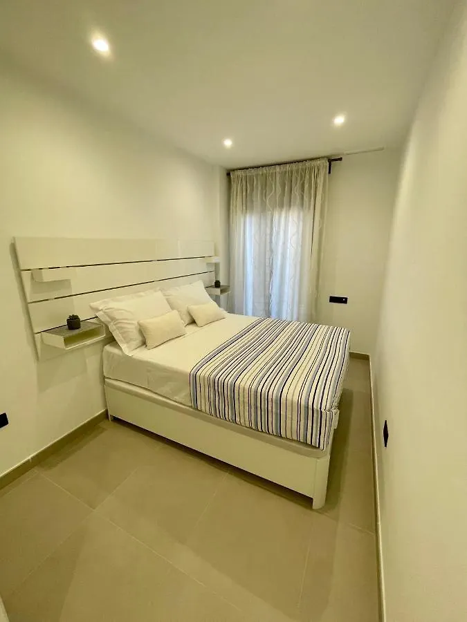 Gatu Premium Alma Marinera, Preferente Mayores De 25 Anos Y Familias Cadiz