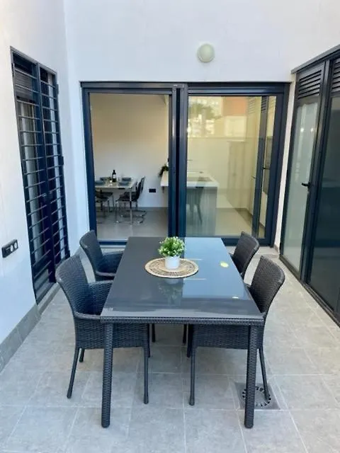 Gatu Premium Alma Marinera, Preferente Mayores De 25 Anos Y Familias Cadiz